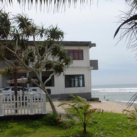 Ocean Reef Hotel Hikkaduwa Εξωτερικό φωτογραφία